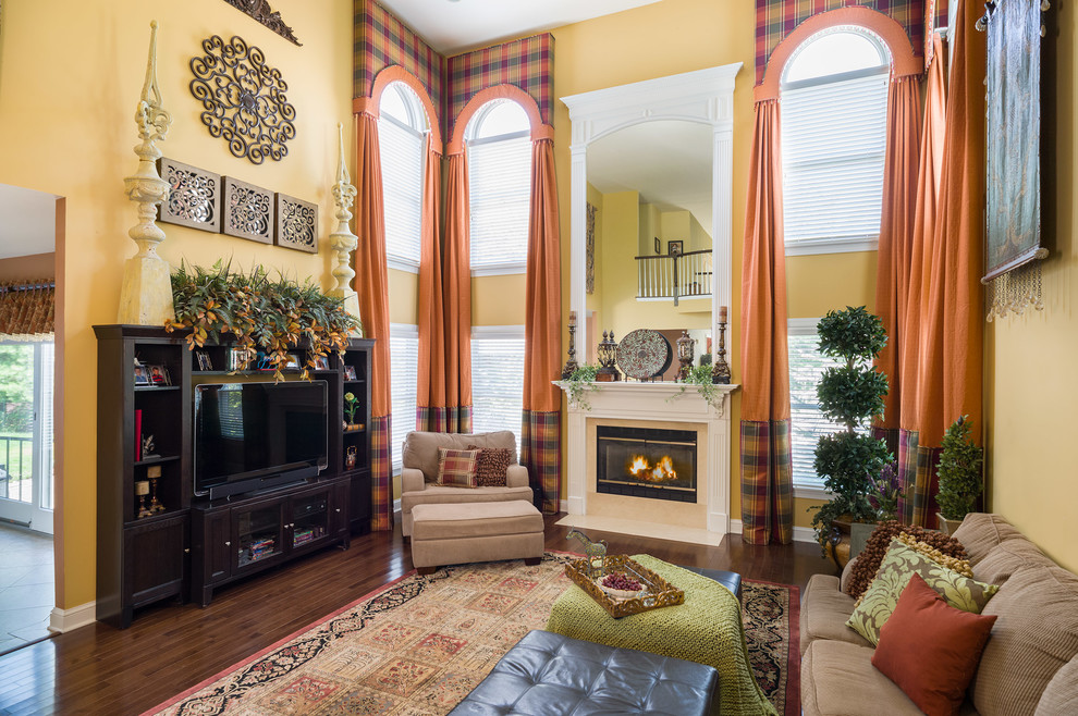This is an example of a transitional family room in Newark.