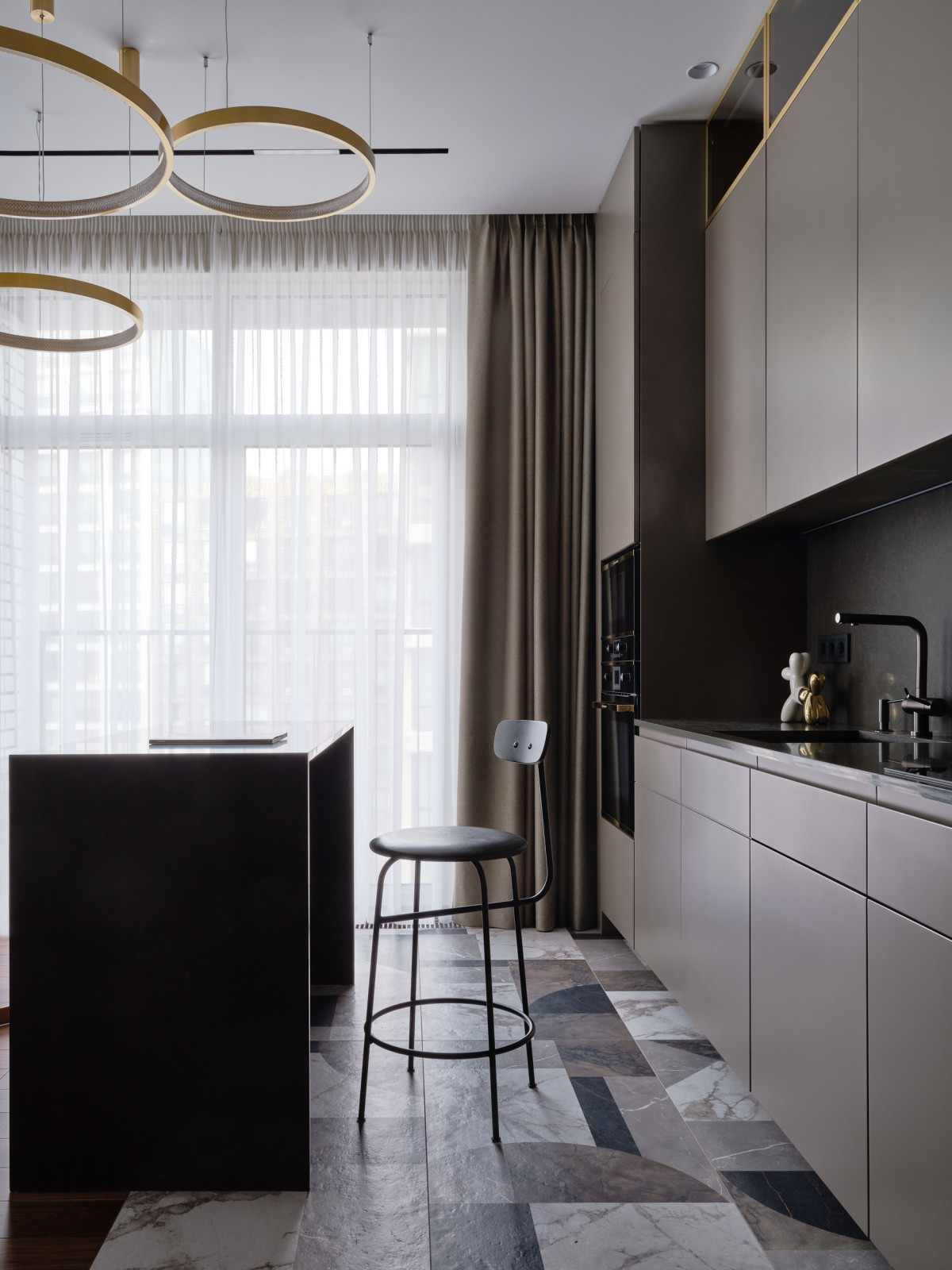 LIFE-Кутузовский