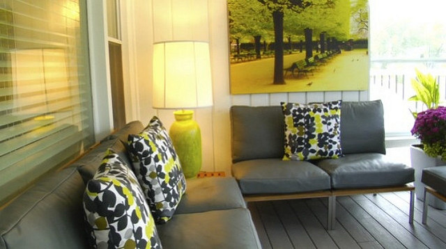 Small Transitional Ranch transitional-patio