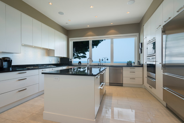 Modern White Kitchen moderne-koekken