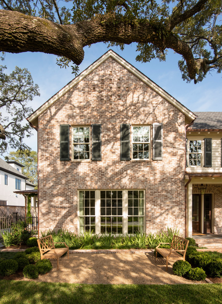 Design ideas for a traditional house exterior in Houston.