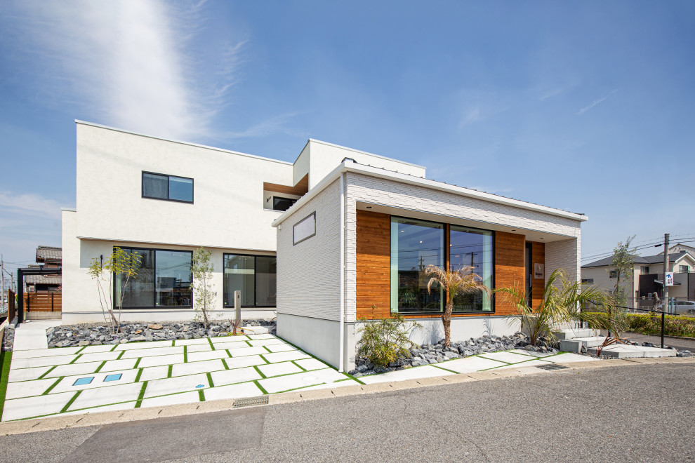 名古屋にあるビーチスタイルのおしゃれな家の外観の写真