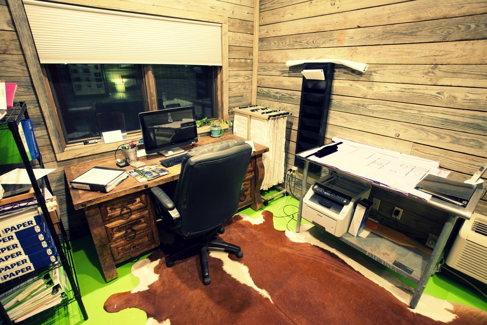 Home design - rustic home design idea in Dallas