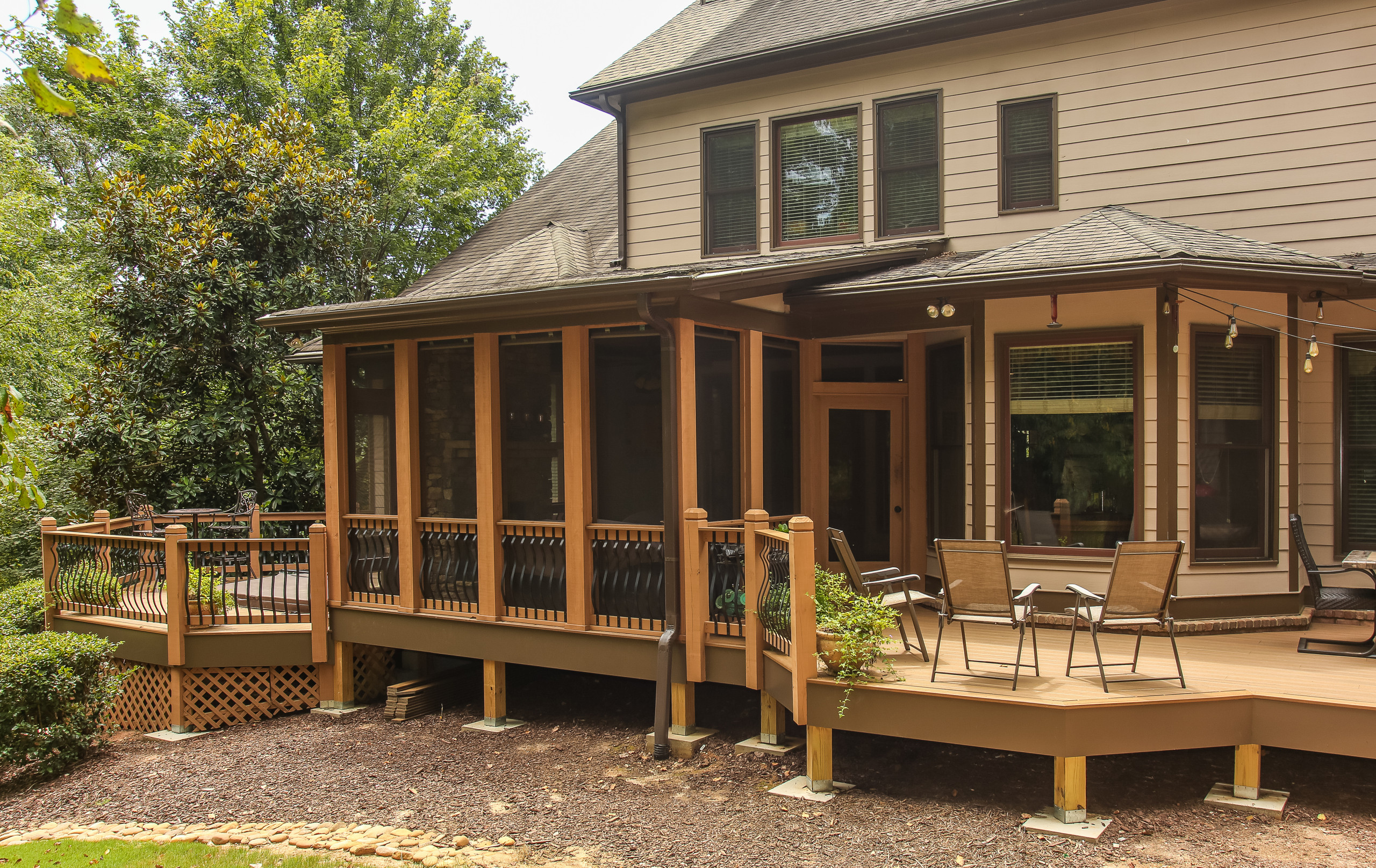North Hall Screened Porch & Deck Repair