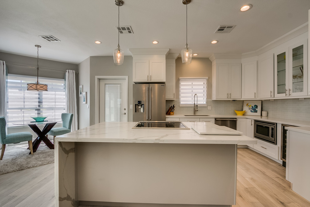Transitional kitchen photo in Phoenix