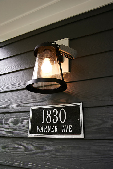 1830 West Warner Street