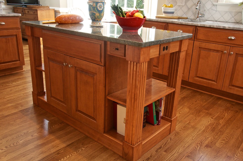 Williamsburg  maple kitchen