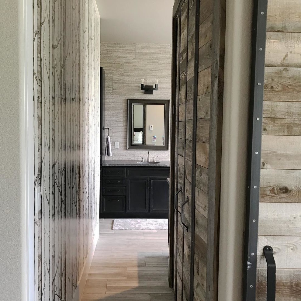 Mountain style bathroom photo in Denver