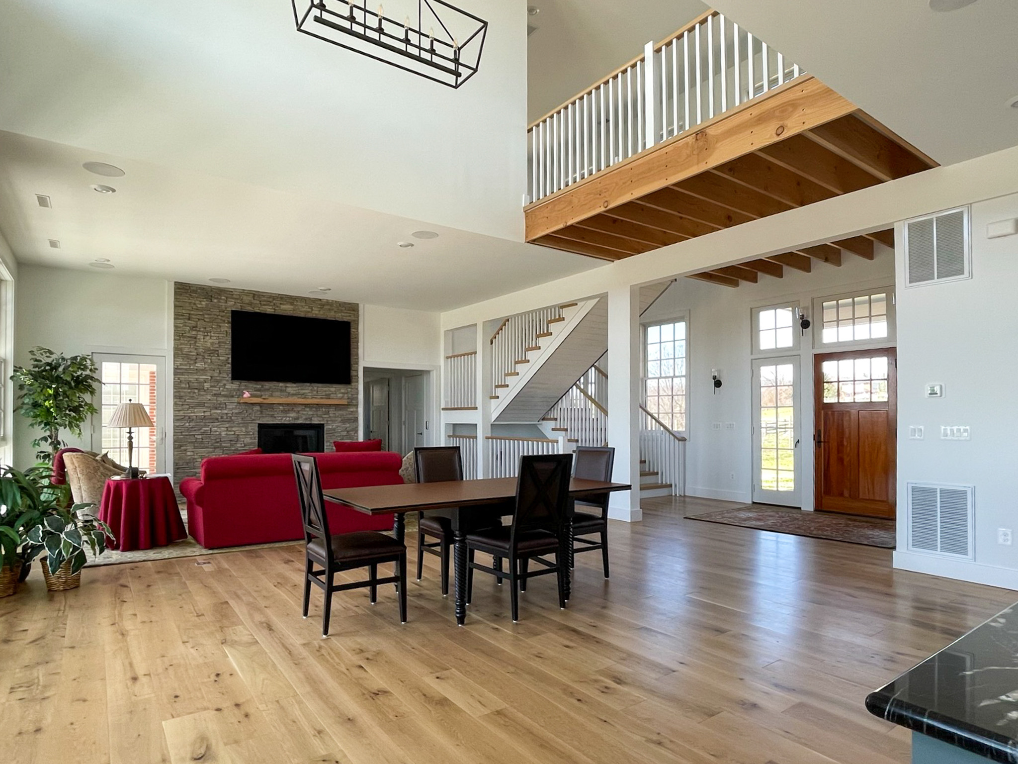 91_U-Shaped Floating Staircase Surrounded by Bucolic Mountain Views, Winchester,