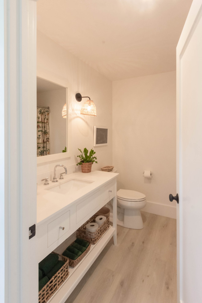Immagine di una piccola stanza da bagno design