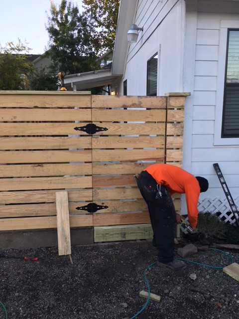 Cottage Wood Fence - Horizontal