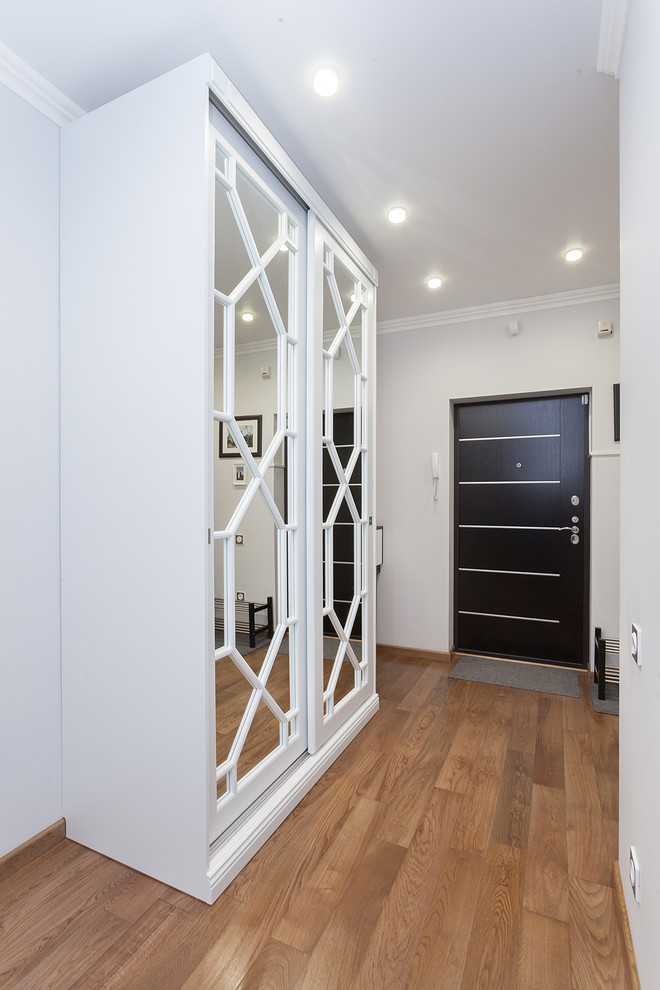 Мебель для прихожей в современном классическом стиле