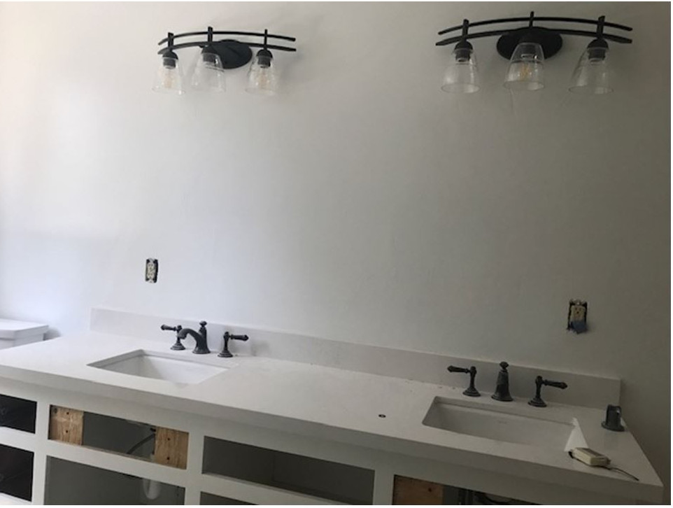 Bathroom vanity mirror placement