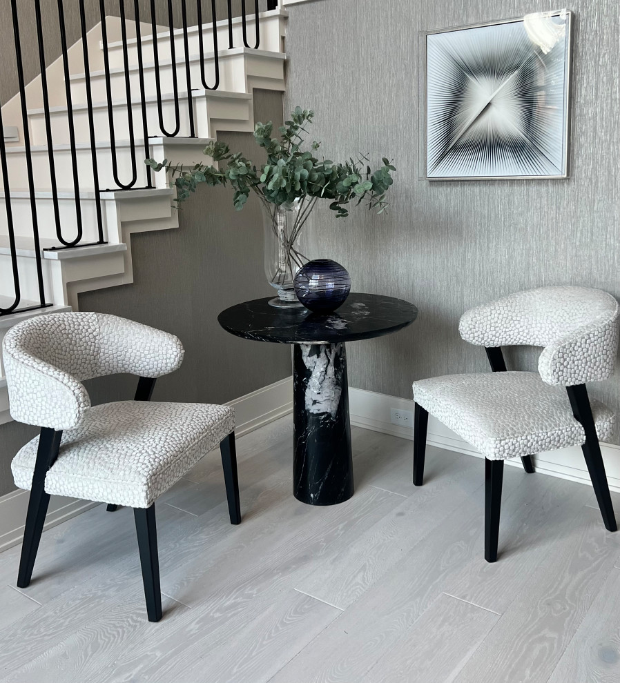 Home design - transitional home design idea in Houston