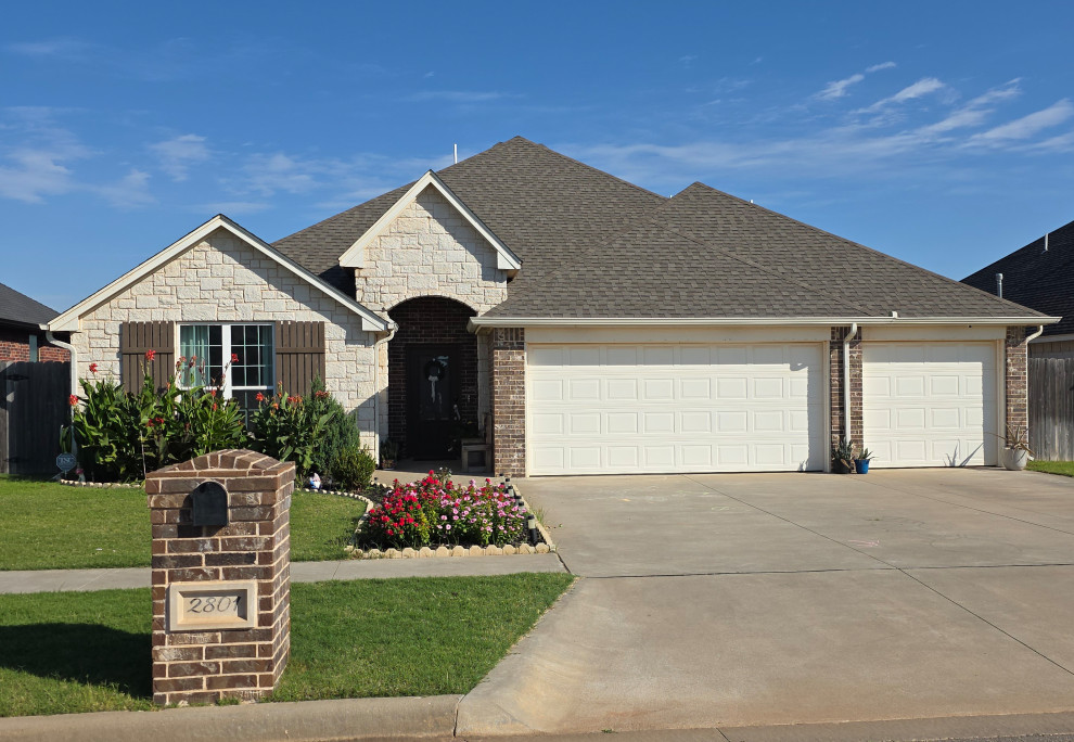 Contrasting color palate in stone and brick