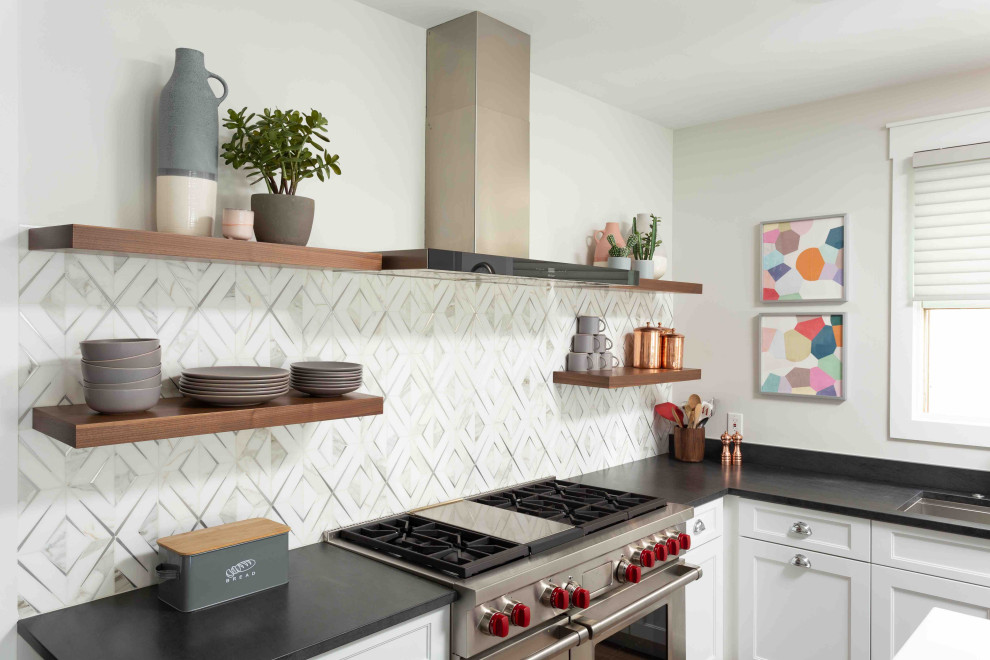Inspiration for a transitional kitchen remodel in Chicago