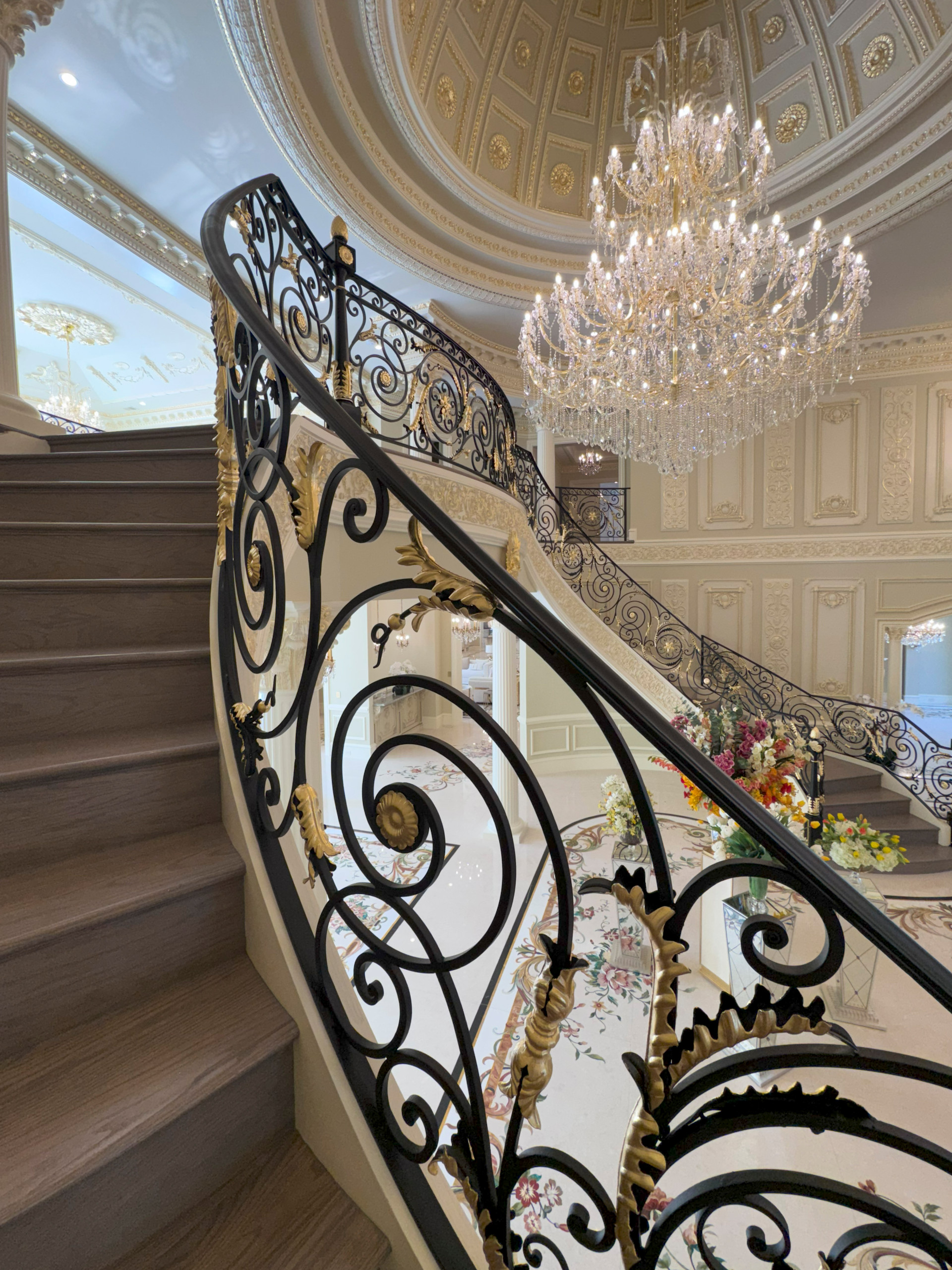 135_Vibrant Staircase with Touch of Historic Grandeur, Great Falls, VA 22066