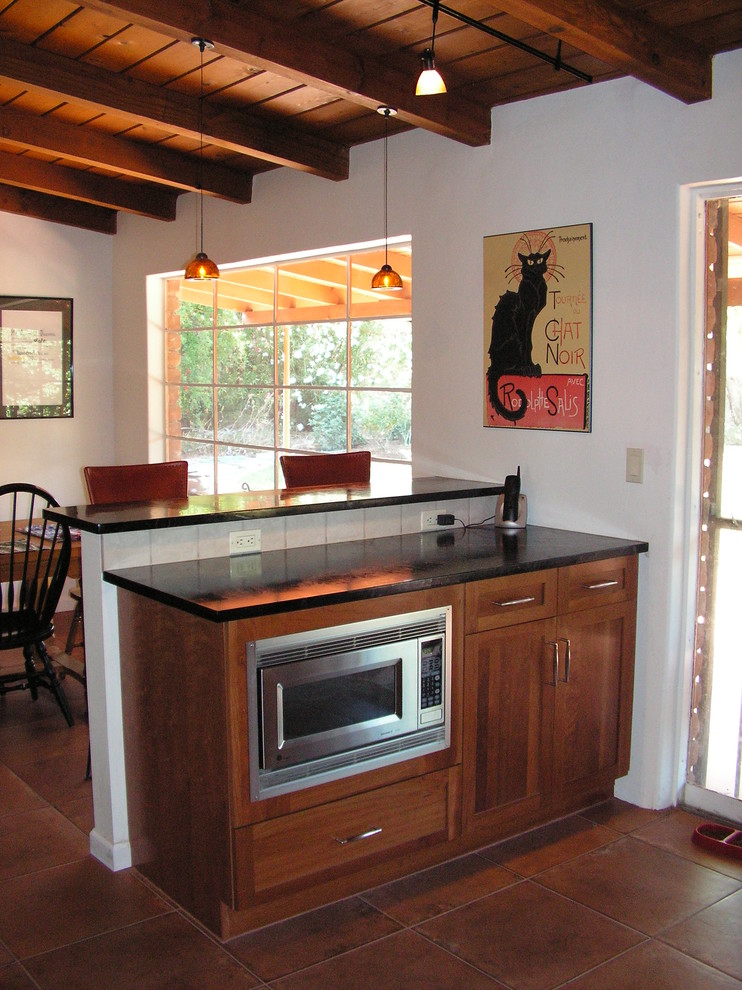 Transitional kitchen photo in Phoenix