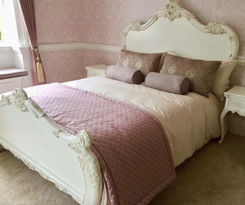 This is an example of a traditional bedroom in Essex.