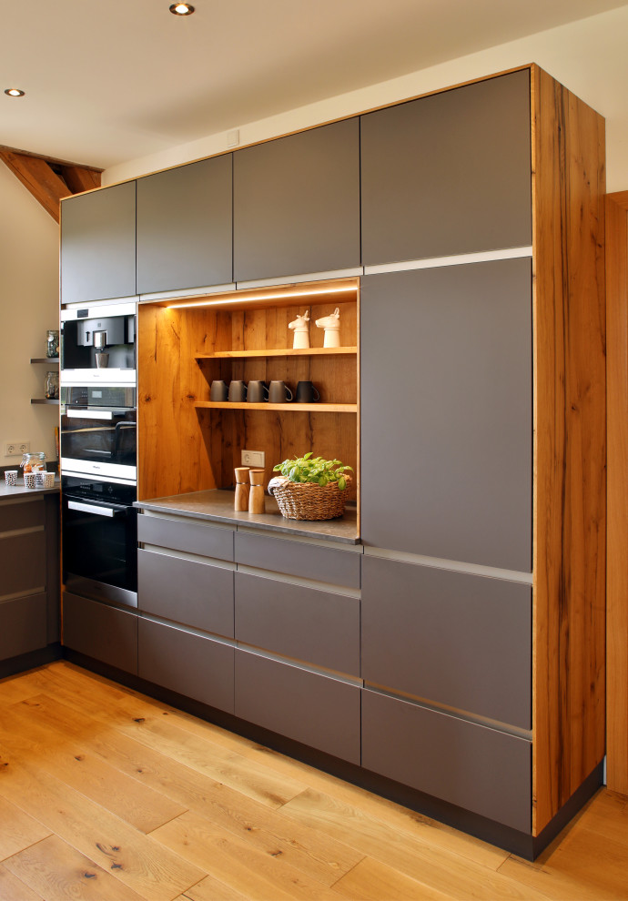 Design ideas for a country kitchen in Munich.