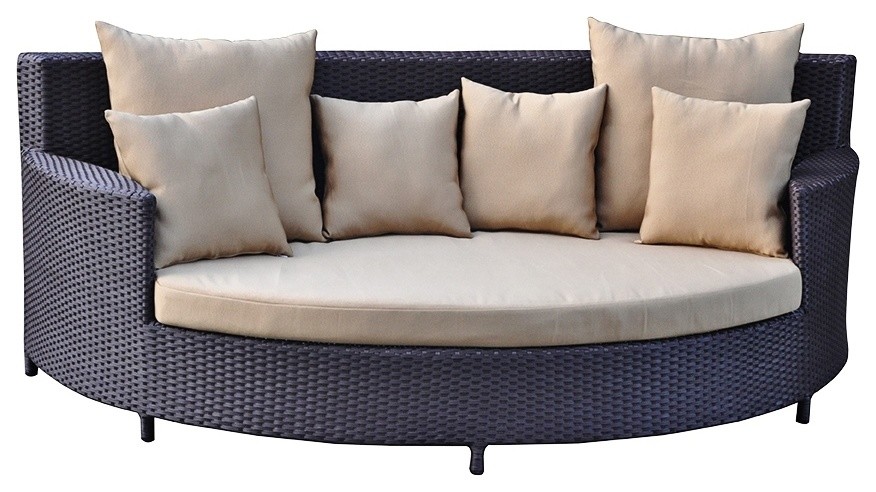 Contemporary Opulence Collection Zaga Wicker Leisure Poolside Bed