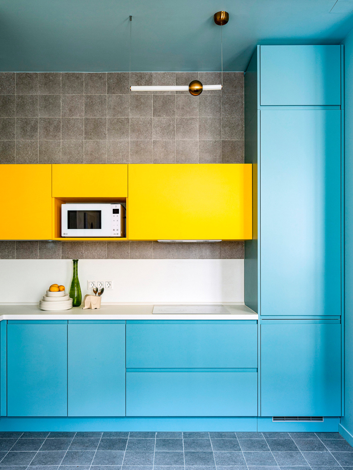 Современный интерьер в старинной доме в центре Москвы для сдачи в аренду