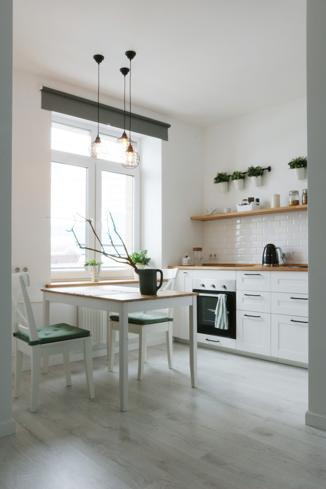 Design ideas for a scandinavian kitchen in Moscow.