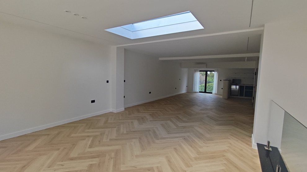 Woodpecker close Cobham