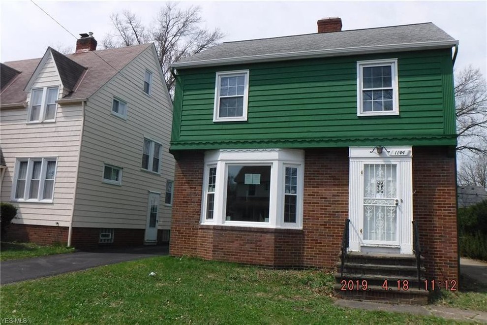 Color help for exterior paint on half brick house