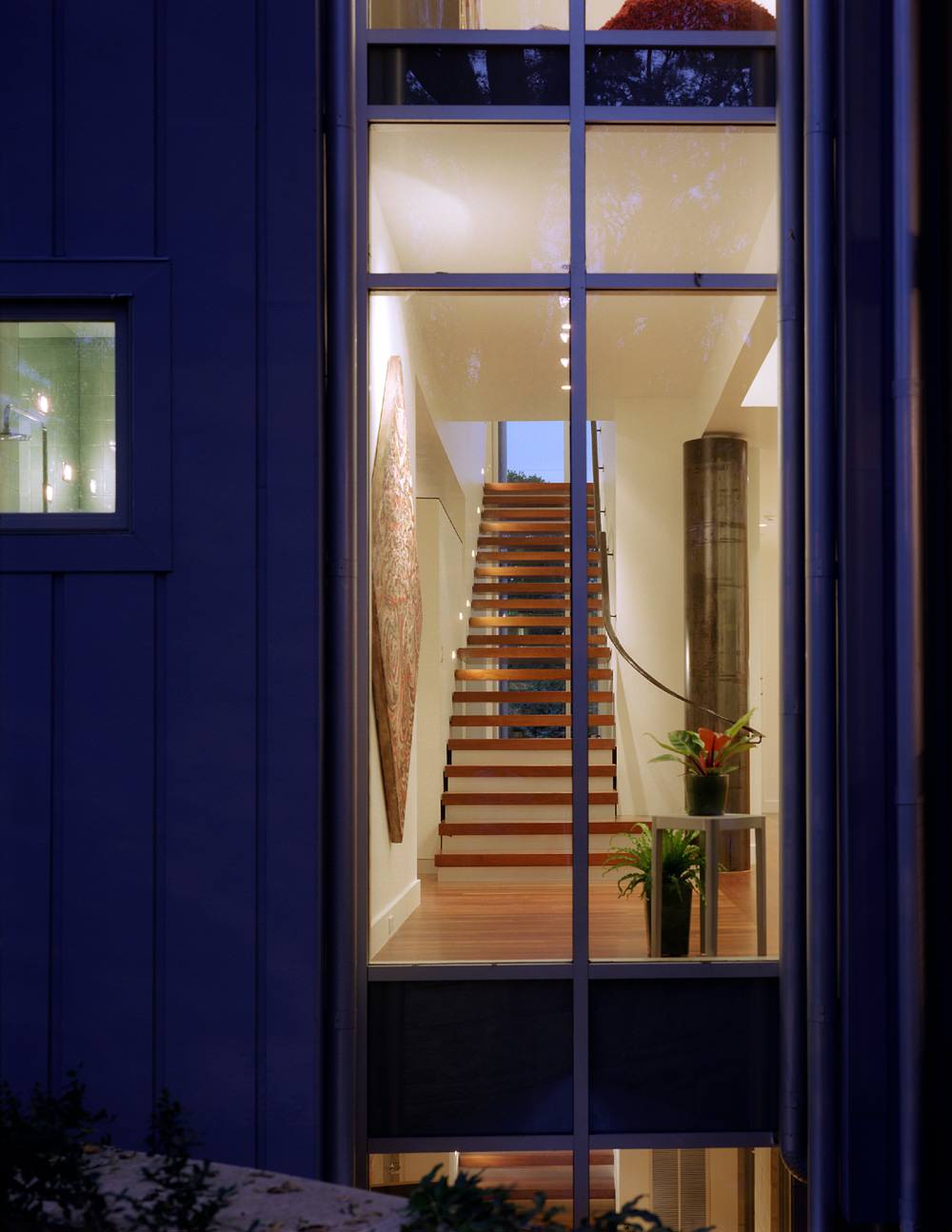 青いおしゃれな階段の画像 75選 - 2025 年 12月 | Houzz (ハウズ)