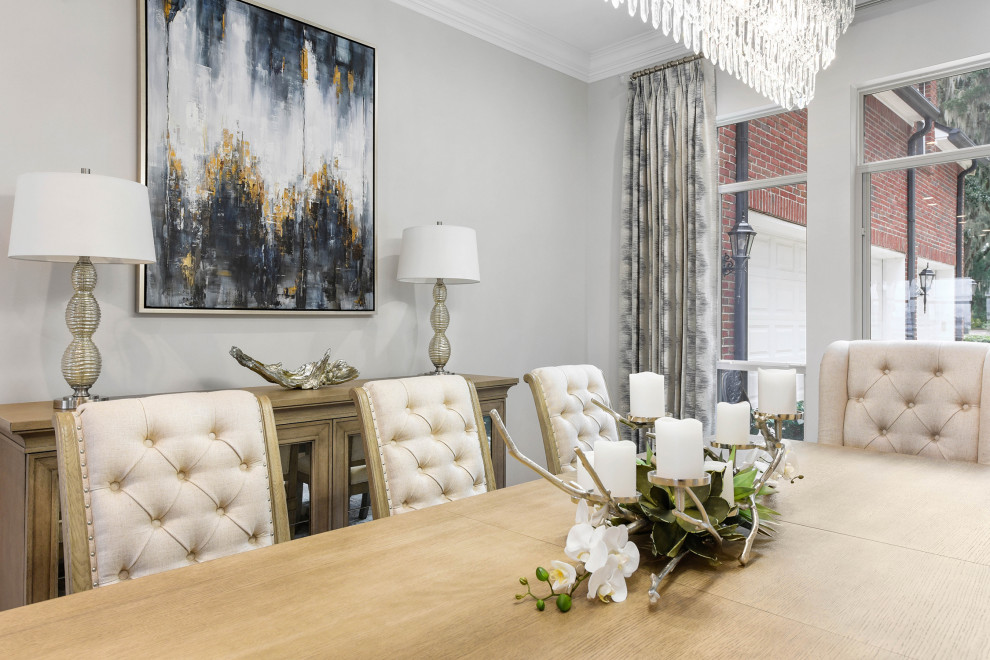 Inspiration for a transitional home design remodel in Jacksonville