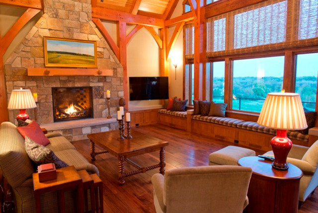 Inspiration for a rustic home design remodel in Minneapolis