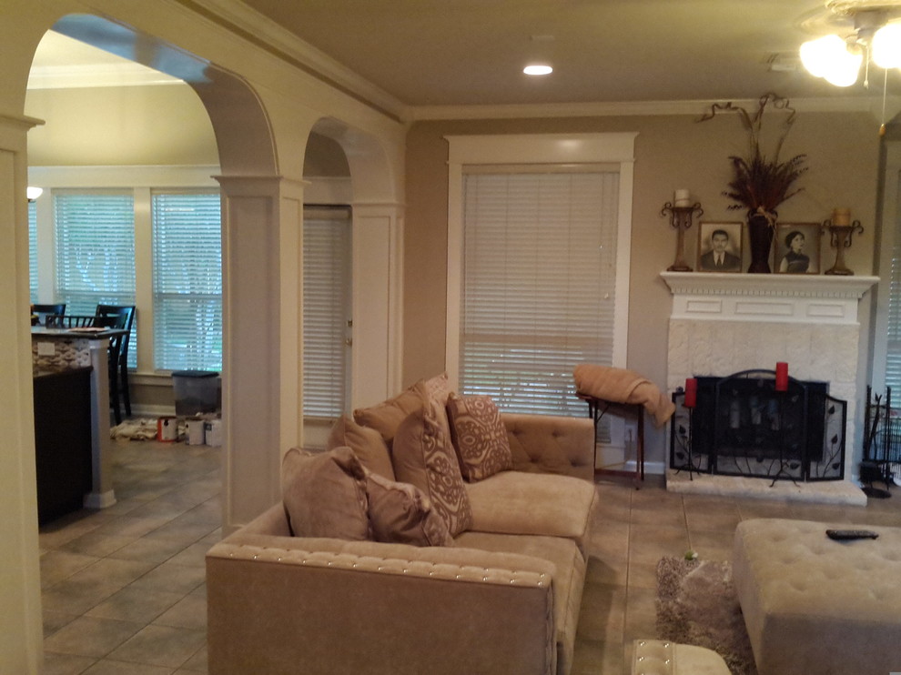 Inspiration for a transitional home design remodel in Austin