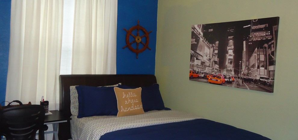 Home design - contemporary home design idea in Miami
