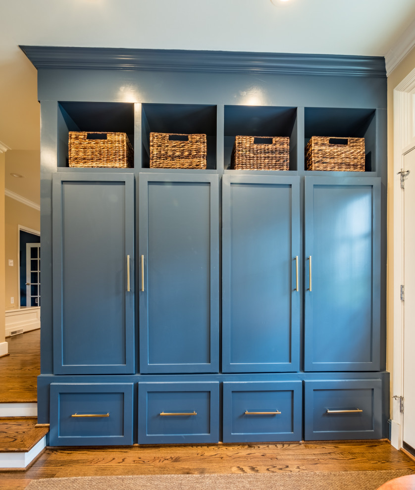 Inspiration for a transitional home design remodel in Raleigh