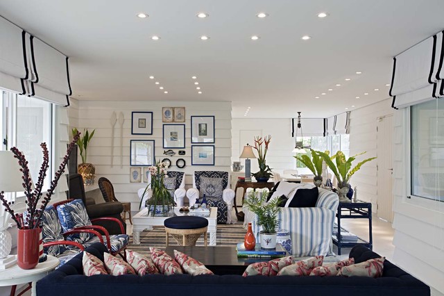 Studio Marcelo Brito beach-style-living-room