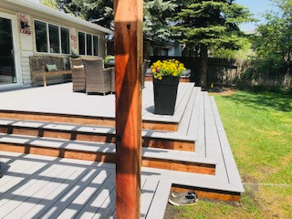 Minimalist deck photo in Calgary
