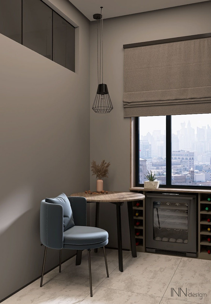 Трехкомнатная квартира в старом жилом фонде для холостяка