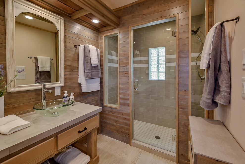 Design ideas for a country bathroom in Houston.