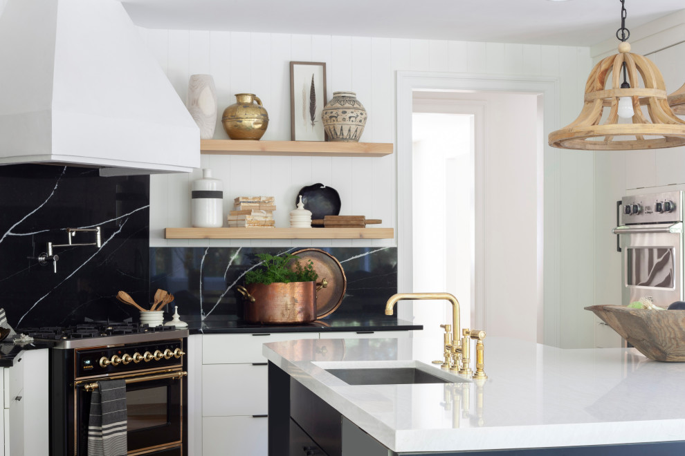 Kitchen - transitional kitchen idea in Charlotte