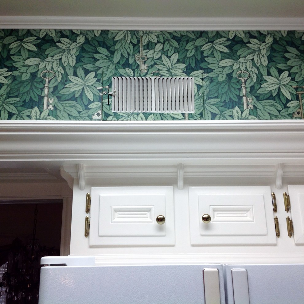 Home design - transitional home design idea in Houston