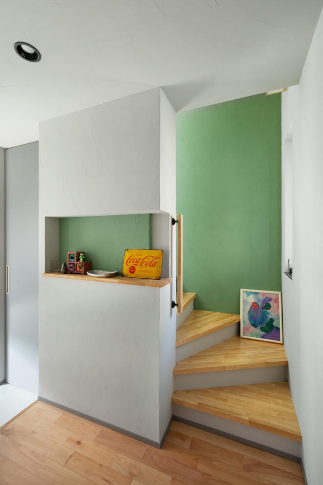 東京都下にあるモダンスタイルのおしゃれな階段の写真