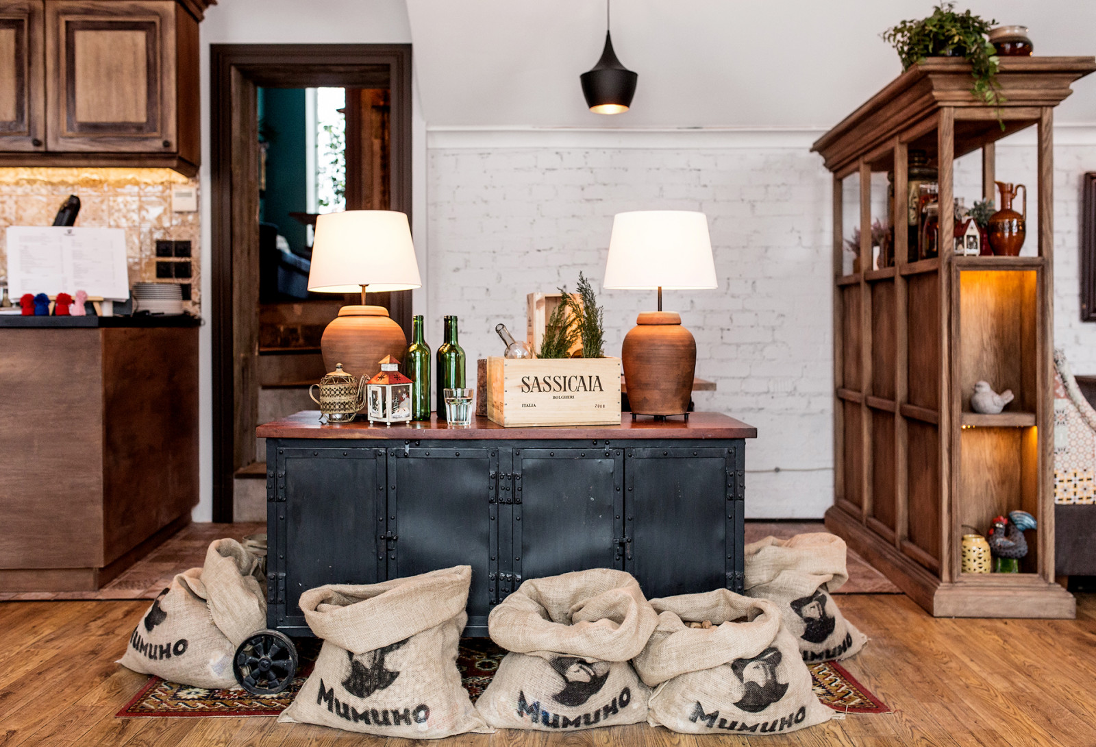 Ресторан. "Мимино и хачапури"