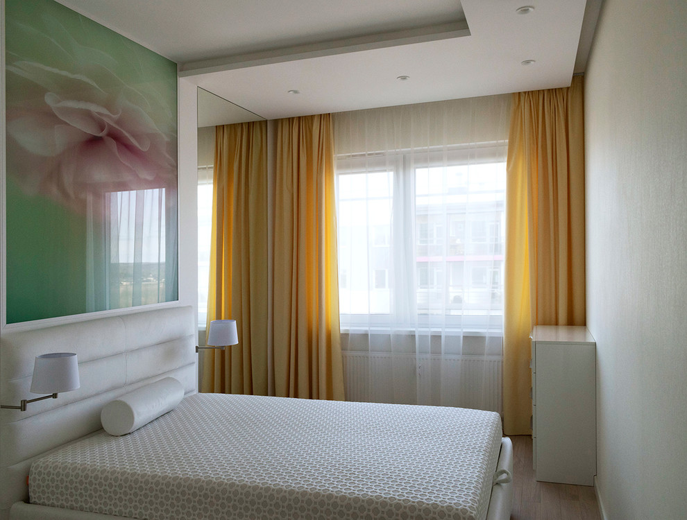 Желтые шторы в современном интерьере.