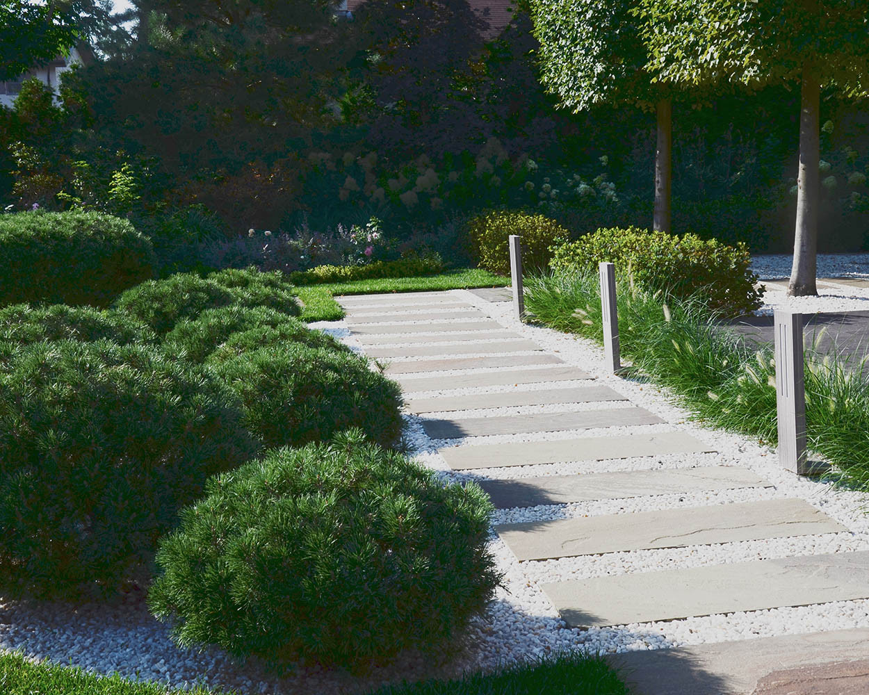 Современный сад в КП "Бенилюкс" вилла 2