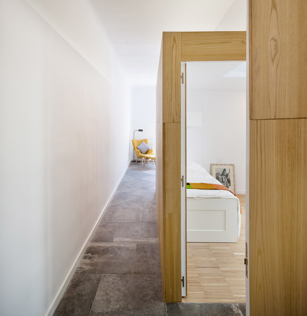 DC21 contemporary-hallway-and-landing