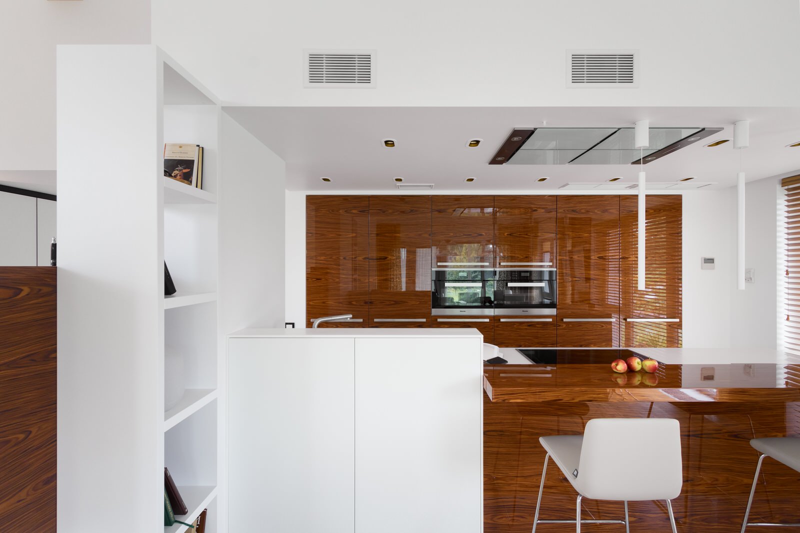 Дом у озера