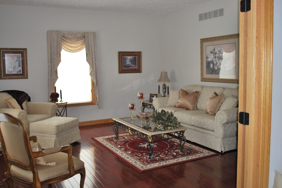 Should I paint my oak baseboards and/or trim off white?