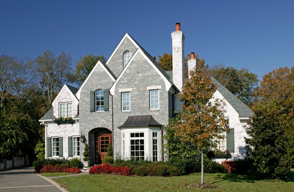 This is an example of a traditional exterior in Nashville.