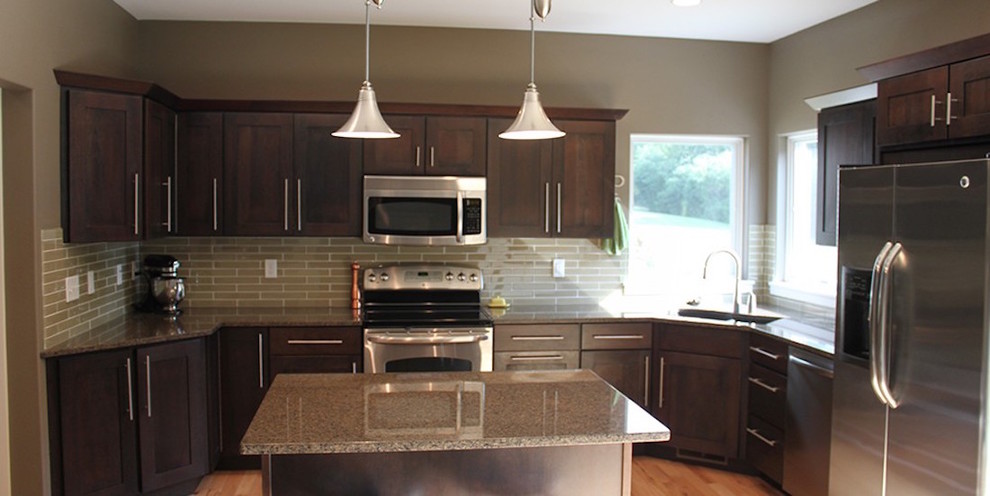 Kitchen - transitional kitchen idea in Cedar Rapids